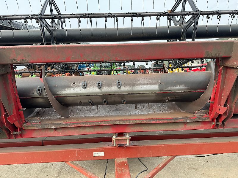 Case Axial Flow AFX 8010 c/w 30ft Header