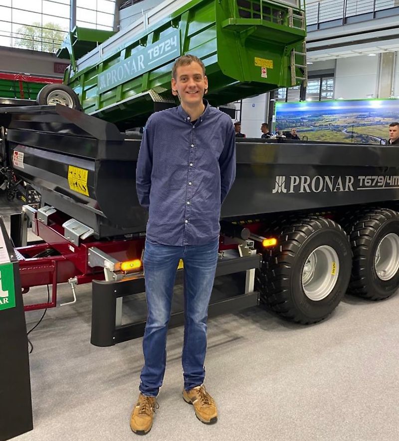 Yhteyshenkilö Herra Melf Albrecht