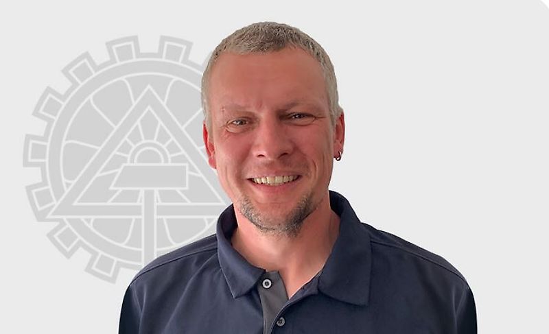 Yhteyshenkilö Herra Michael Belzner