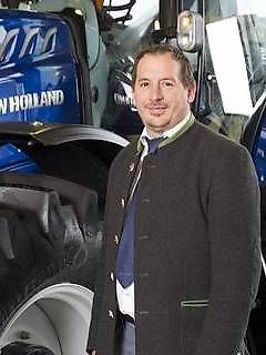 Yhteyshenkilö Herra Christian Auswöger