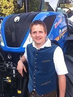 Yhteyshenkilö Herra Christoph Pirnbacher