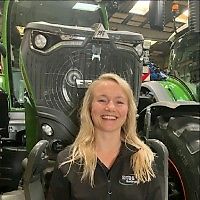 Yhteyshenkilö Rouva Emmely Birkballe