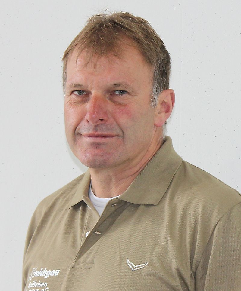 Yhteyshenkilö Herra Dieter Maier