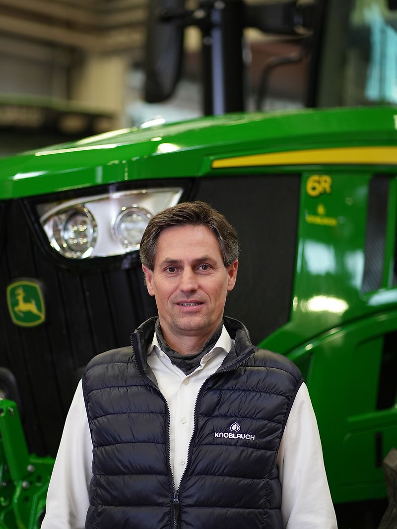 Yhteyshenkilö Herra Clemens Knoblauch